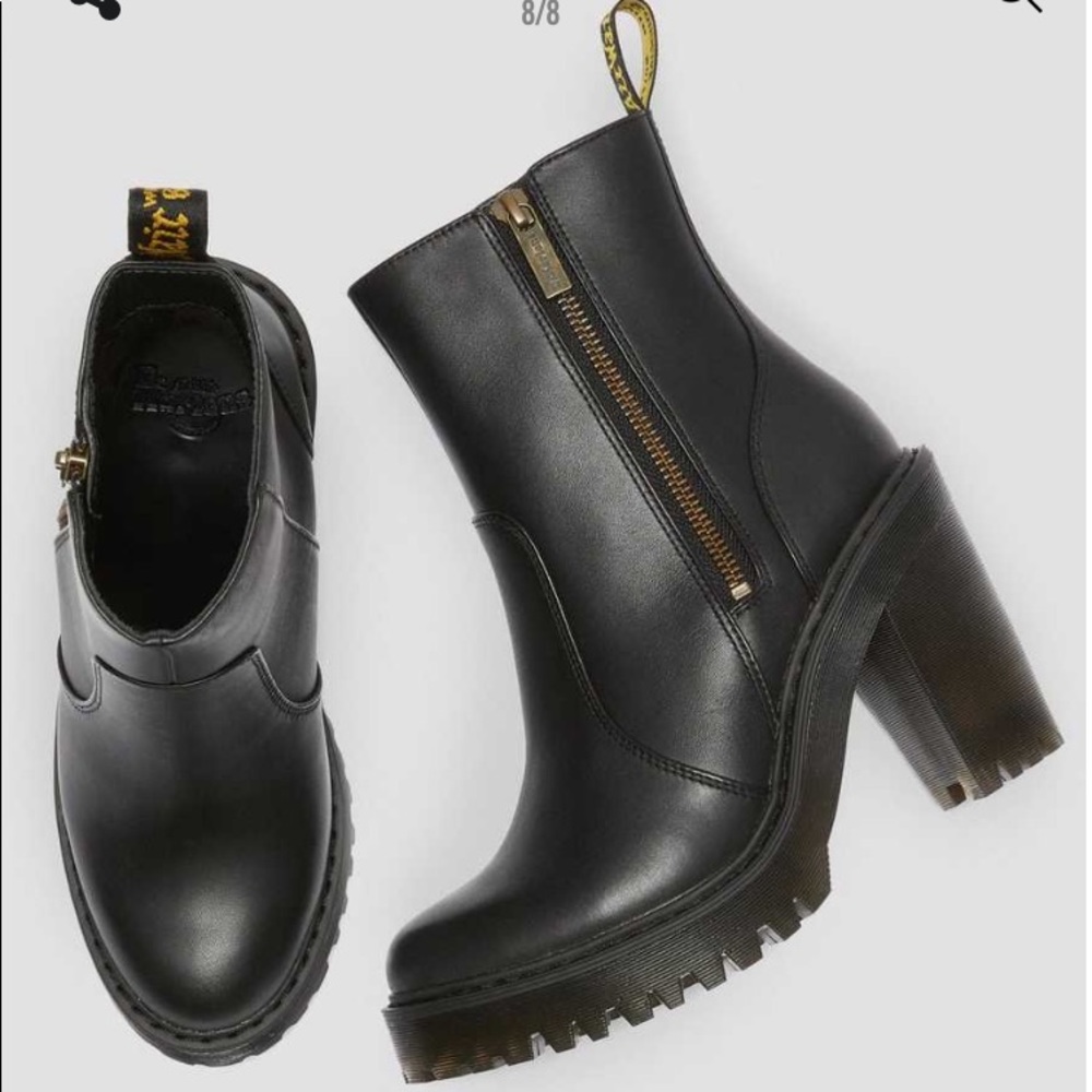 Dr Martens Magdalena Boots